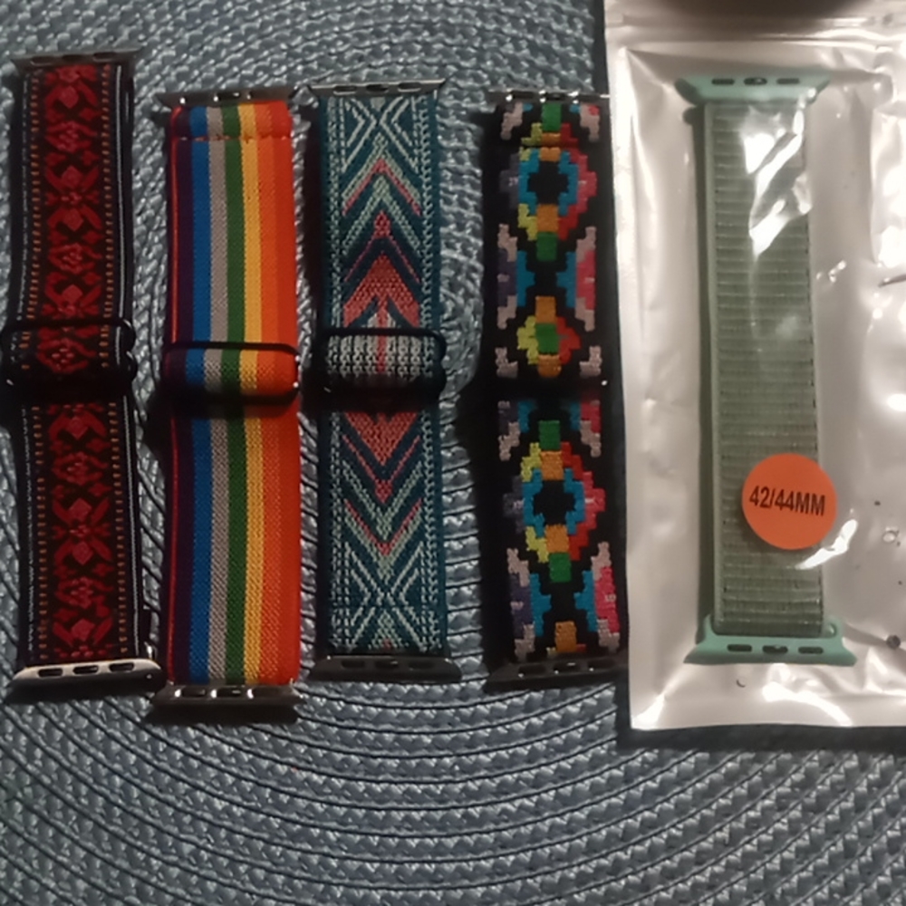 Apple smart watch 5 bands expandable, adjustable. comfort fit